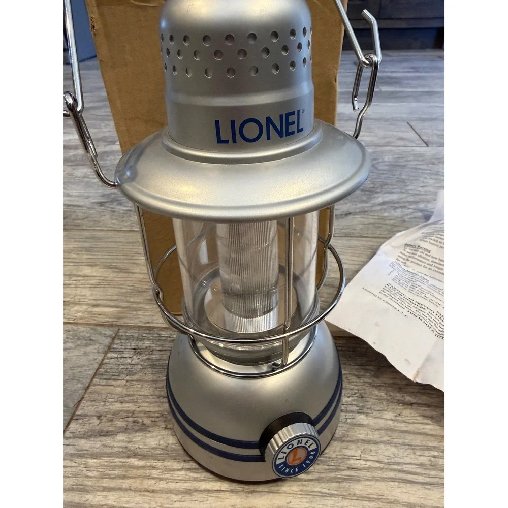 Lionel Conductor's Lantern COA LED 18722 Railroad Manual Box New Train